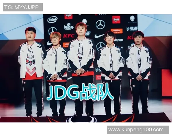 和平精英战术解析：深入探讨JDG战队的进攻策略与团队配合